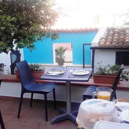 Cafisu Bed & Breakfast 3*